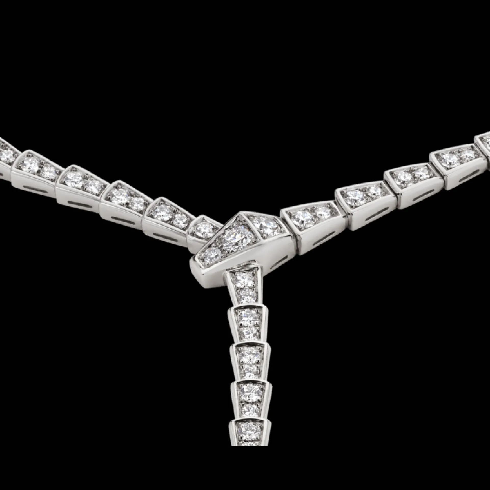 BVLGARI Serpenti Viper Necklace Fashion